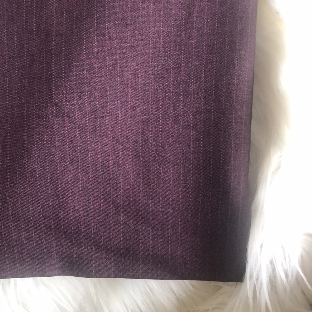 💝 10/$10 💝 Burgundy pinstripe mini skirt Size 5 MAINFRAME brand Style P3035